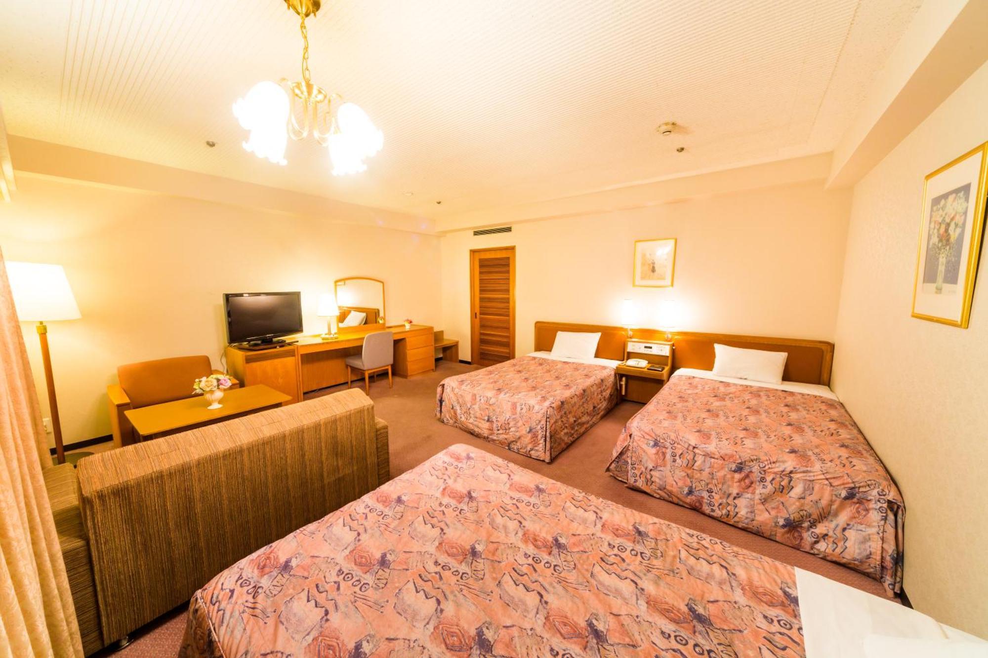 The Crown Palais New Hankyu Kochi Экстерьер фото