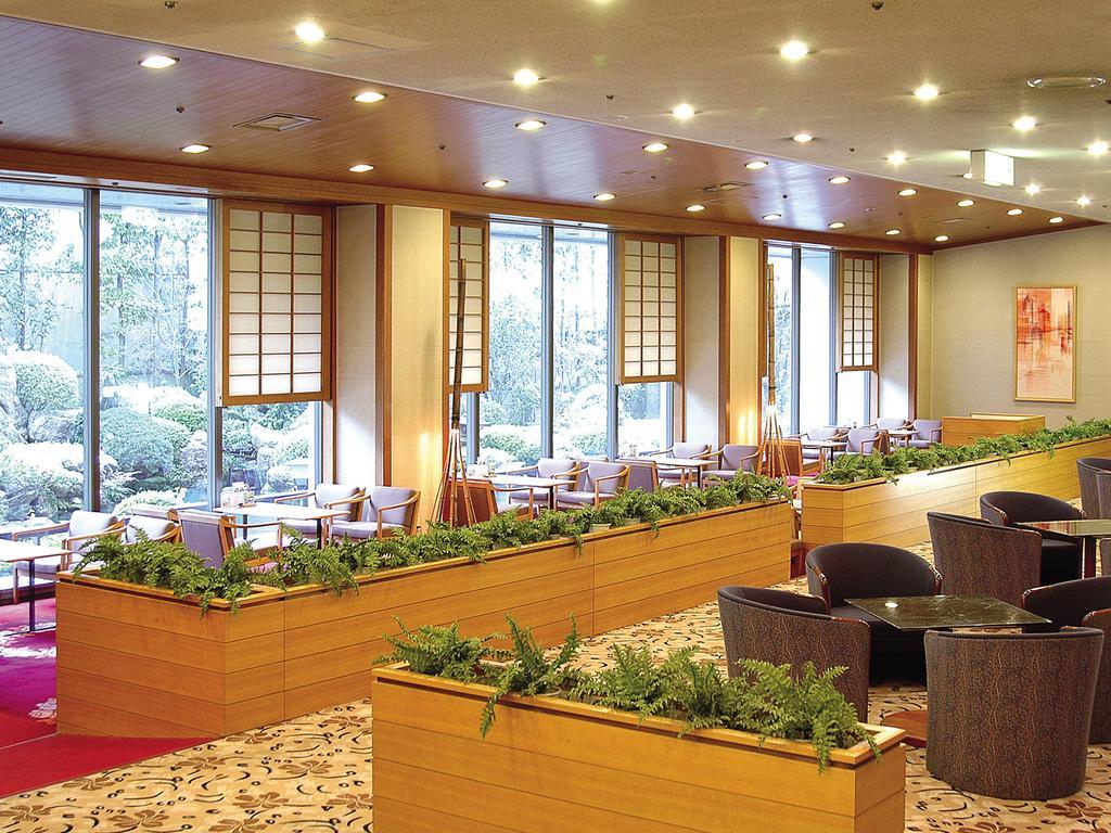The Crown Palais New Hankyu Kochi Экстерьер фото