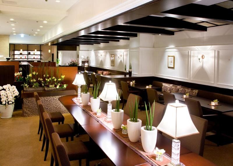 The Crown Palais New Hankyu Kochi Экстерьер фото