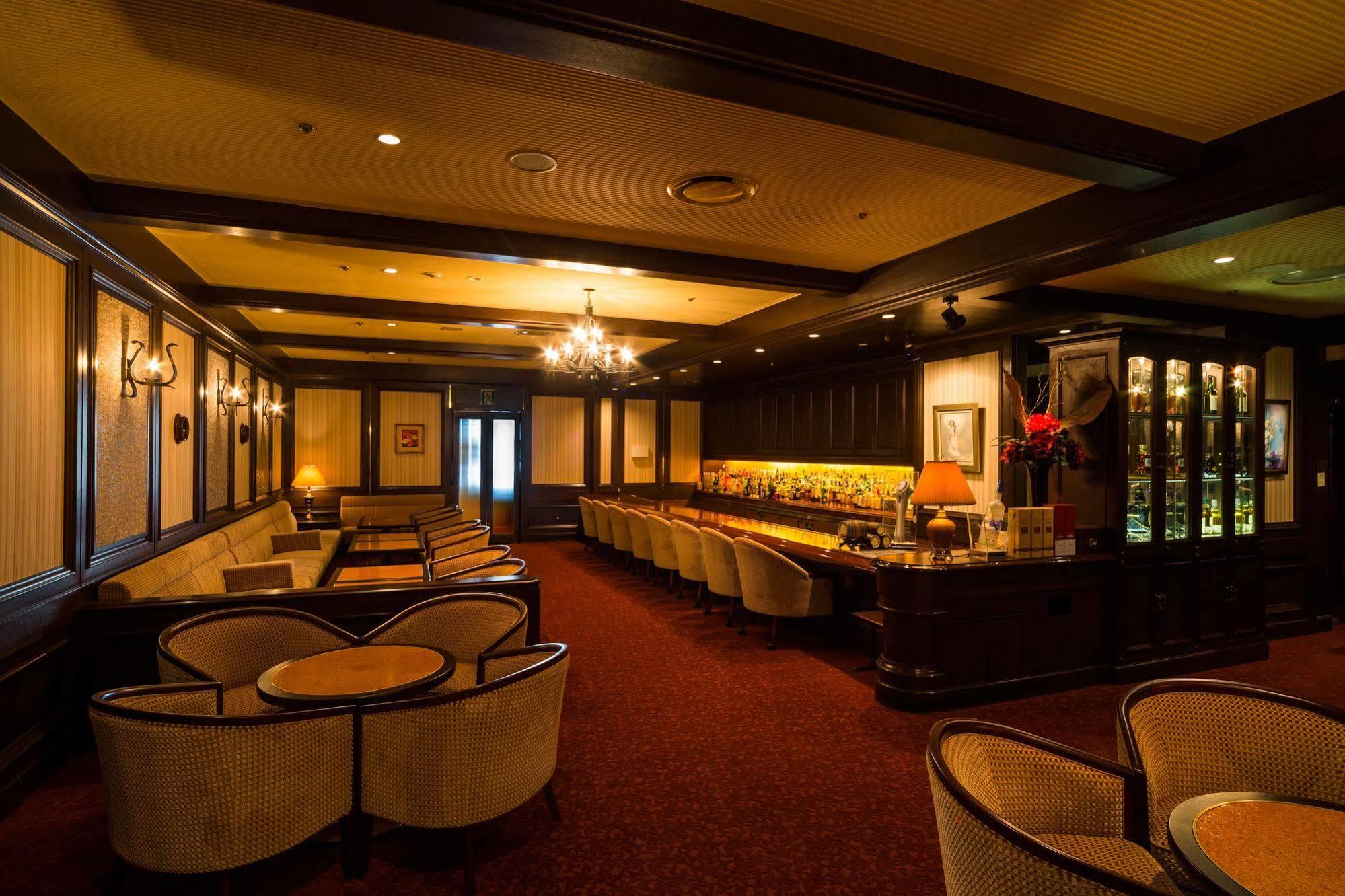 The Crown Palais New Hankyu Kochi Экстерьер фото