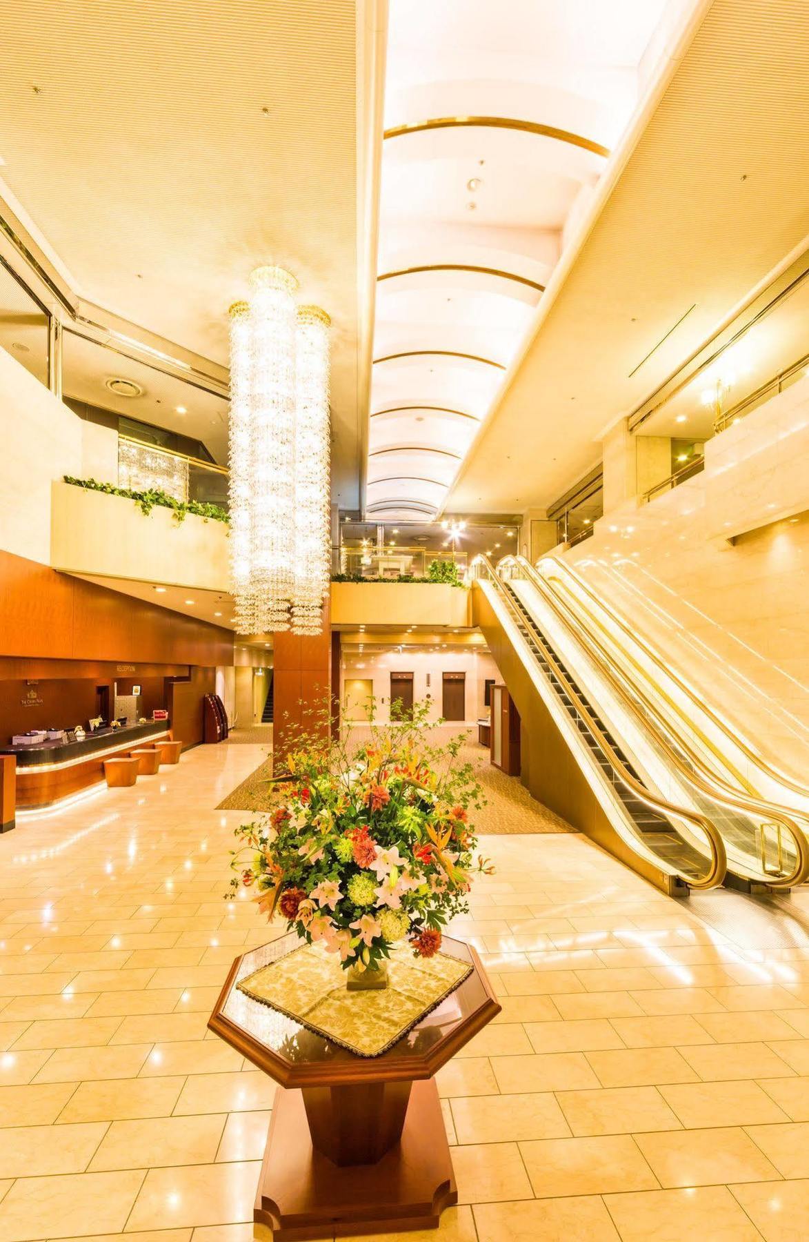 The Crown Palais New Hankyu Kochi Экстерьер фото